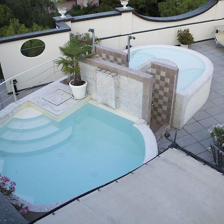 Hotel Enrichetta ديسينسانو ديل غاردا المظهر الخارجي الصورة