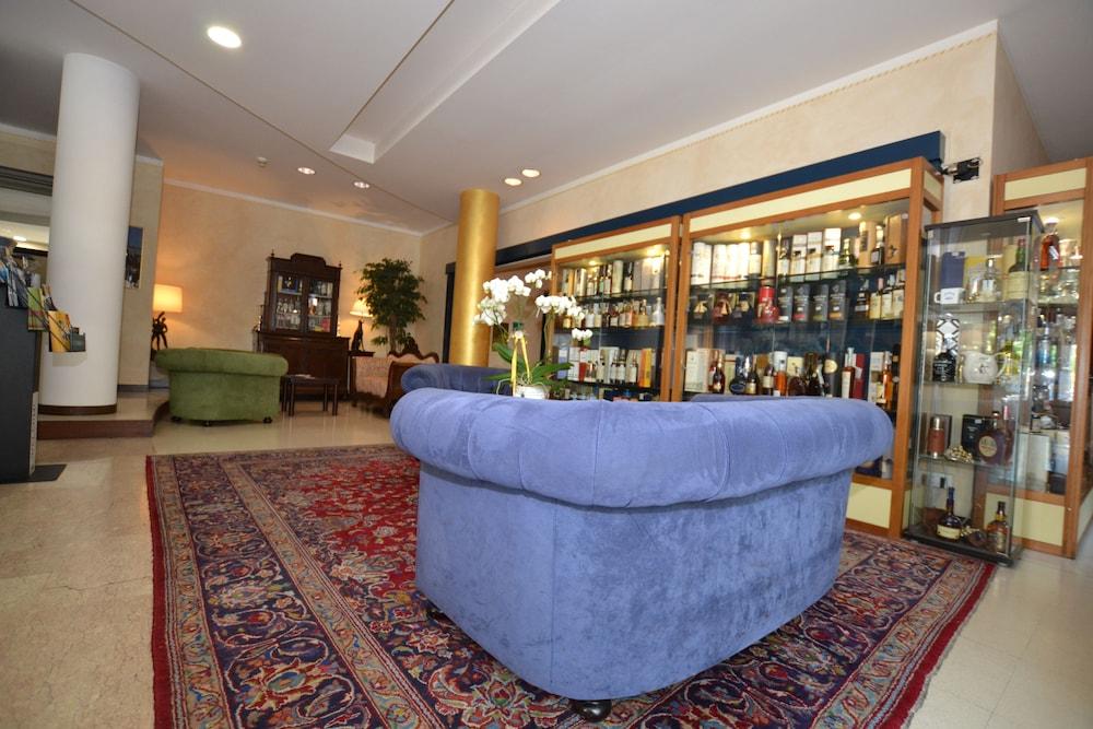 Hotel Enrichetta ديسينسانو ديل غاردا المظهر الخارجي الصورة