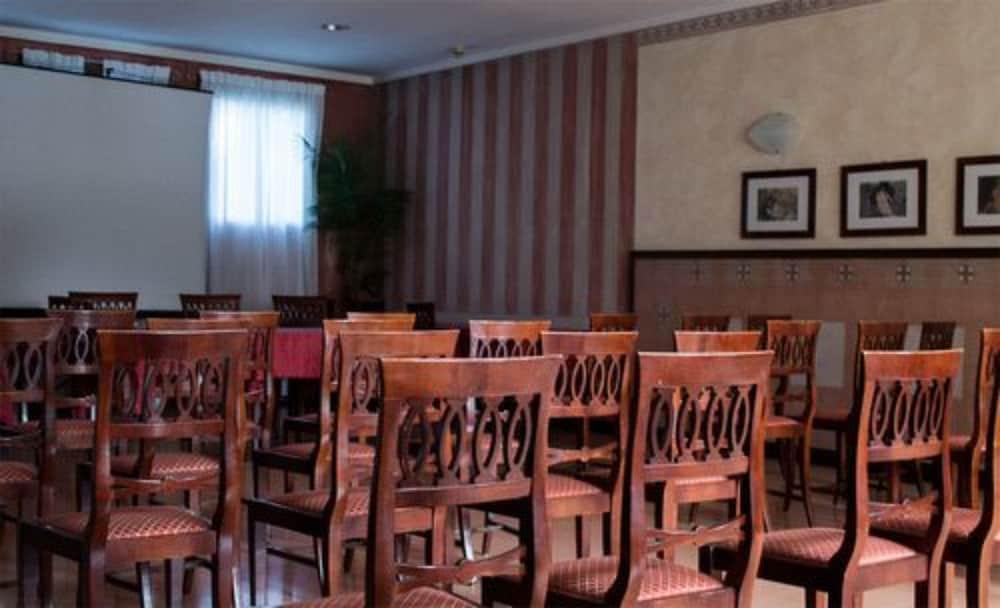 Hotel Enrichetta ديسينسانو ديل غاردا المظهر الخارجي الصورة