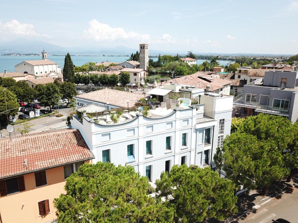 Hotel Enrichetta ديسينسانو ديل غاردا المظهر الخارجي الصورة