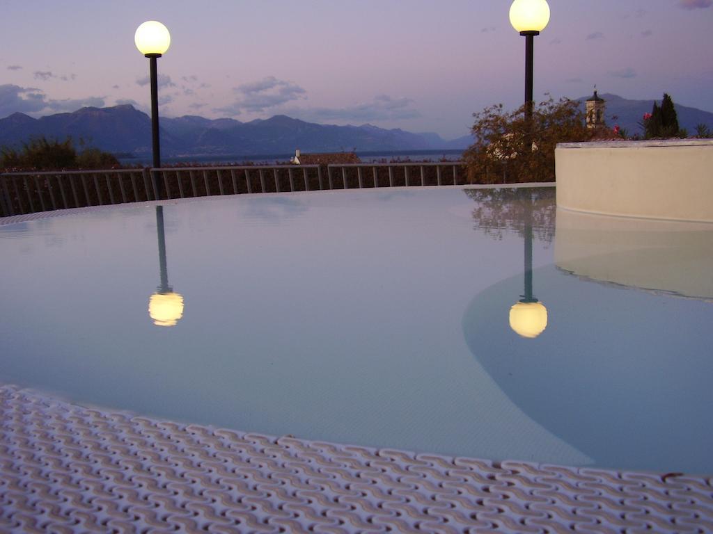 Hotel Enrichetta ديسينسانو ديل غاردا المظهر الخارجي الصورة